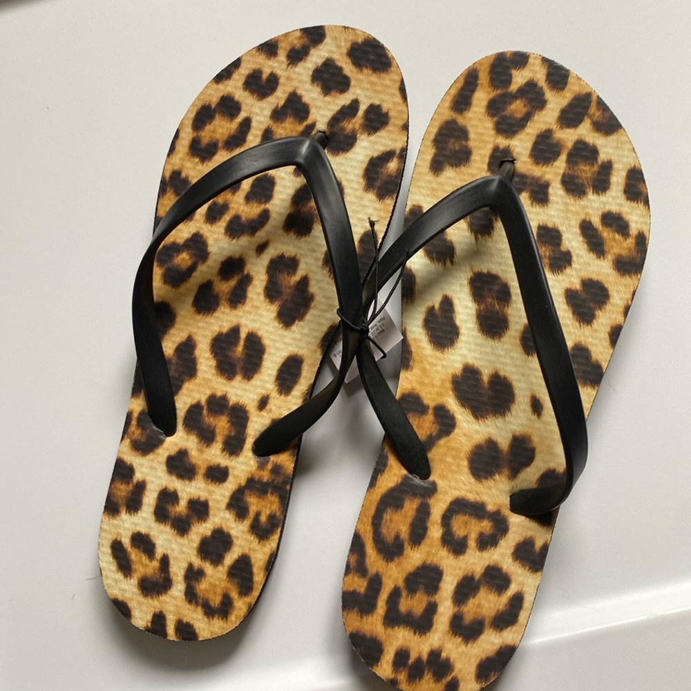 NWT Flip Flops